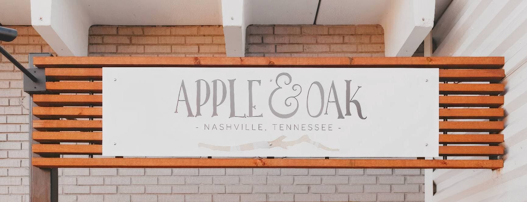 Apple & Oak